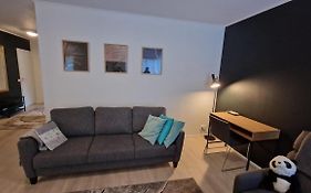 Stylish Apartment In Town Centre